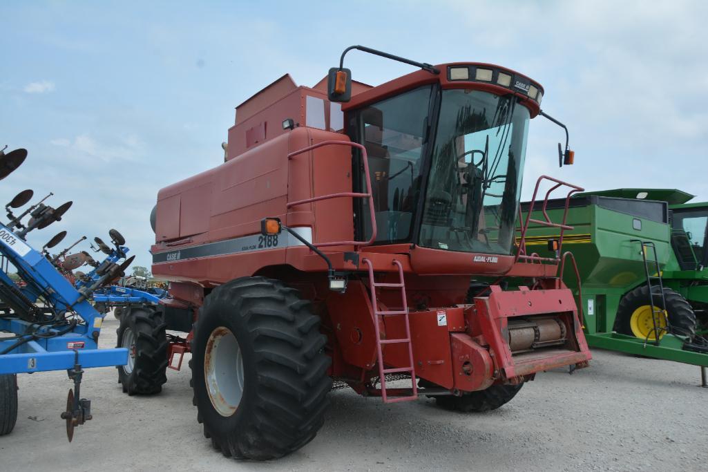 Case-IH 2188 4wd combine