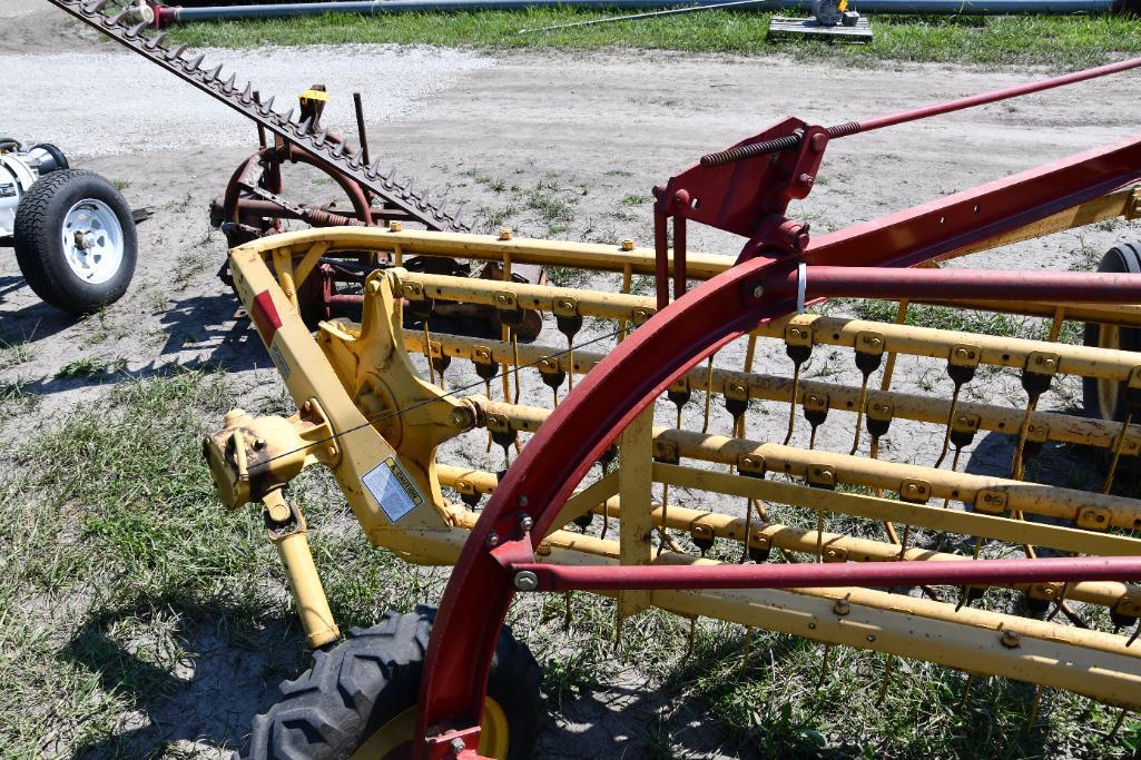 New Holland 258 5 bar hay rake