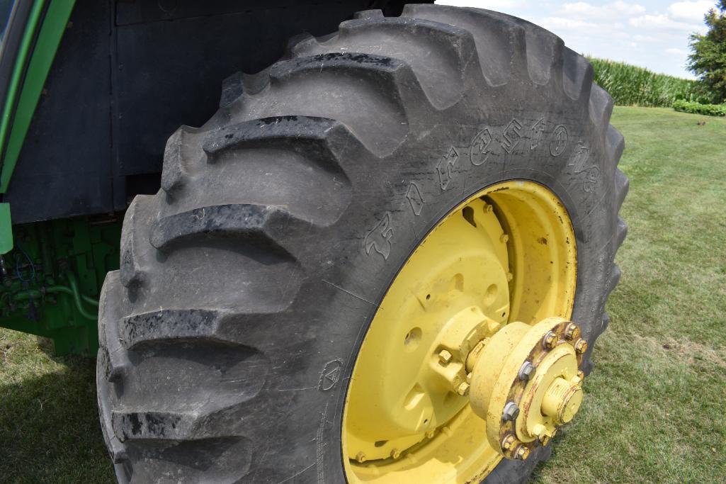 1982 John Deere 4640 2WD tractor