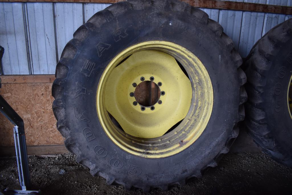 1982 John Deere 4640 2WD tractor