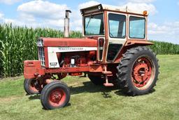 1973 International Farmall 666 2WD tractor