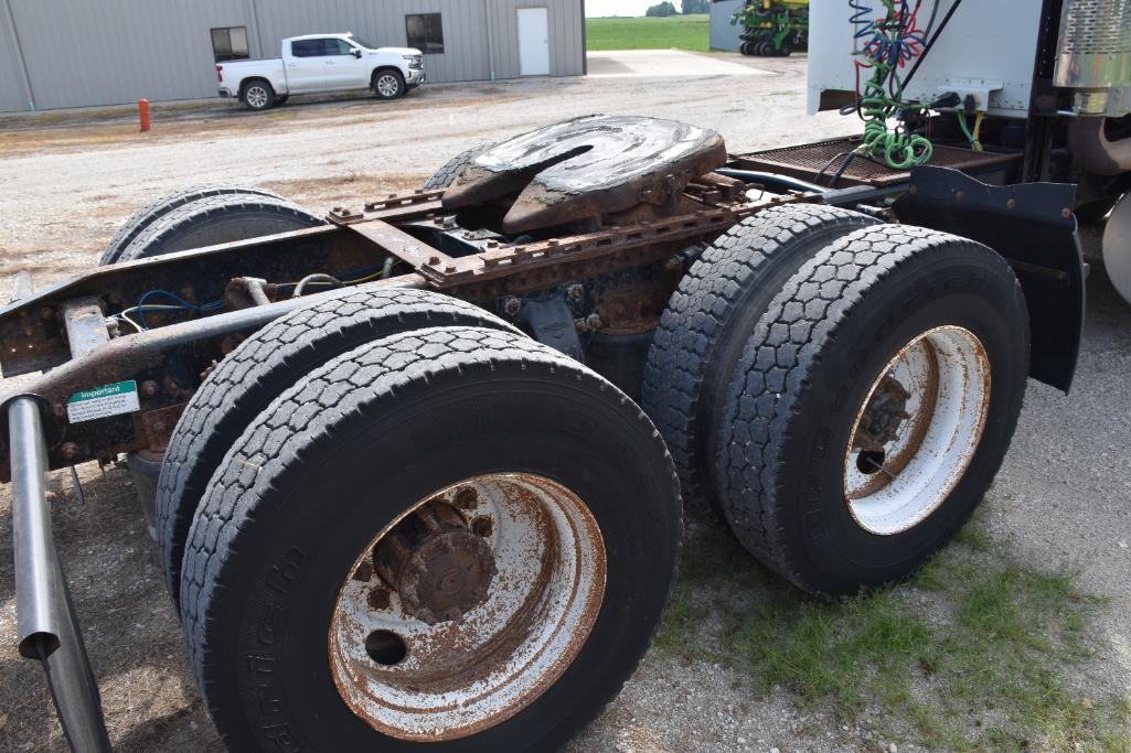 1998 Freightliner FLD 120 semi