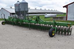 John Deere 400 30' 3-pt. rotary hoe