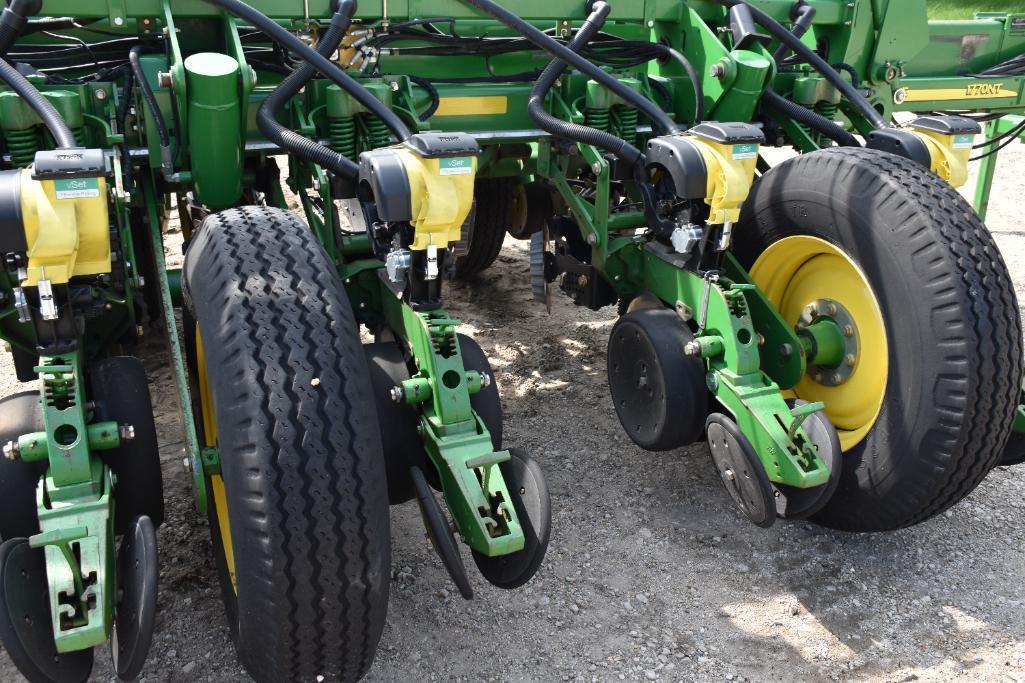 2007 John Deere 1770NT 24 row 30" CCS planter