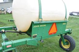 John Deere 250 500 gal. pull between liquid cart