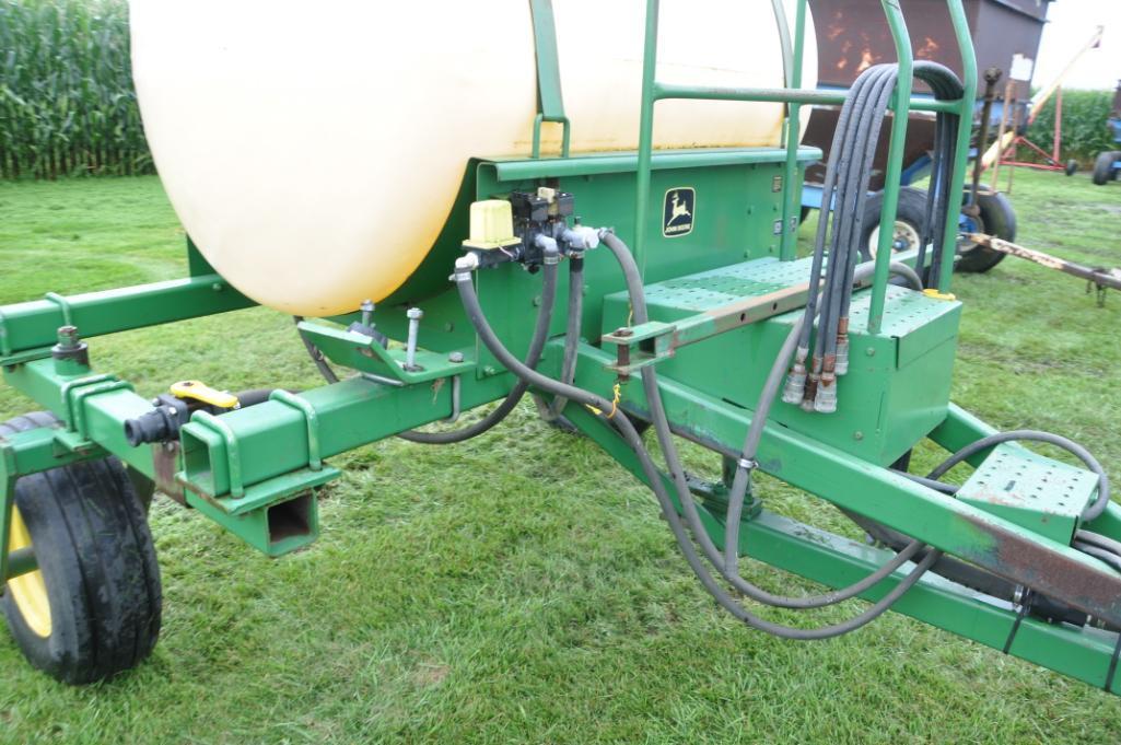 John Deere 250 500 gal. pull between liquid cart