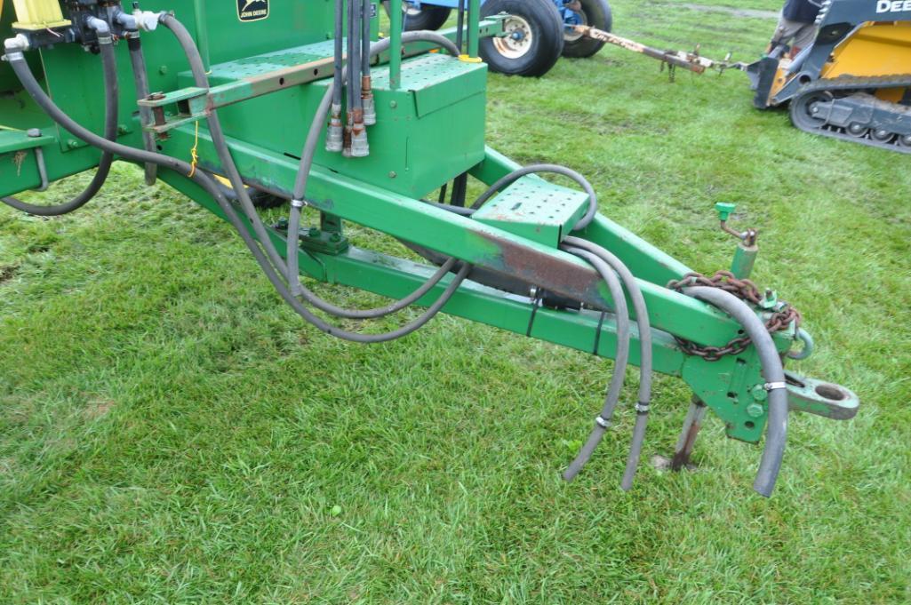 John Deere 250 500 gal. pull between liquid cart