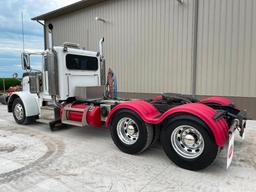 2006 Peterbilt 379 daycab truck