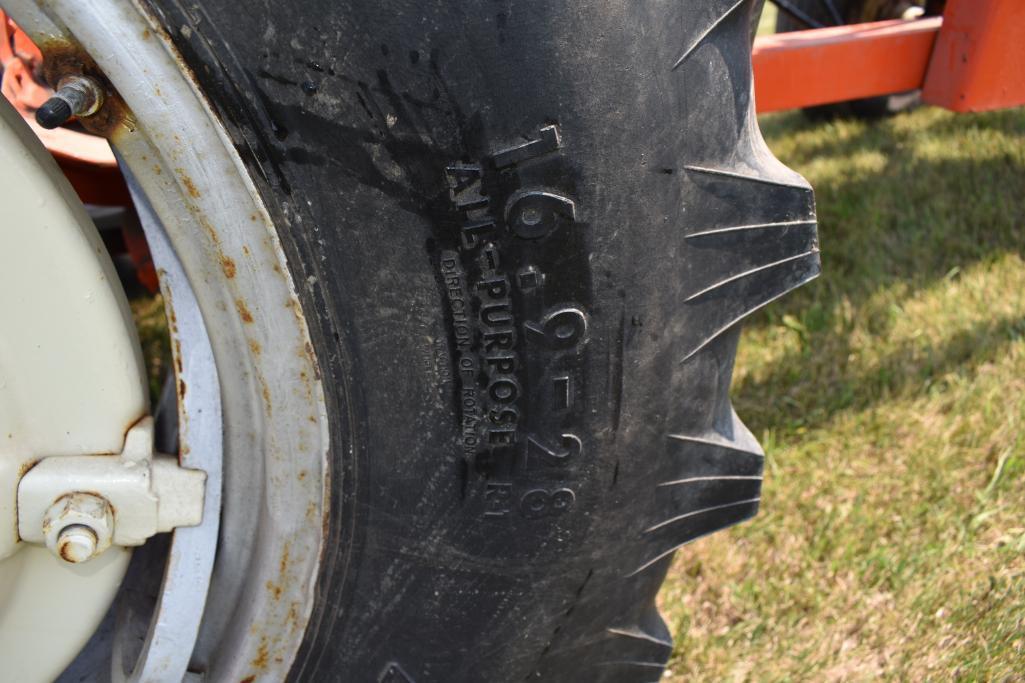 1963 Allis Chalmers D-17 Series III 2wd tractor