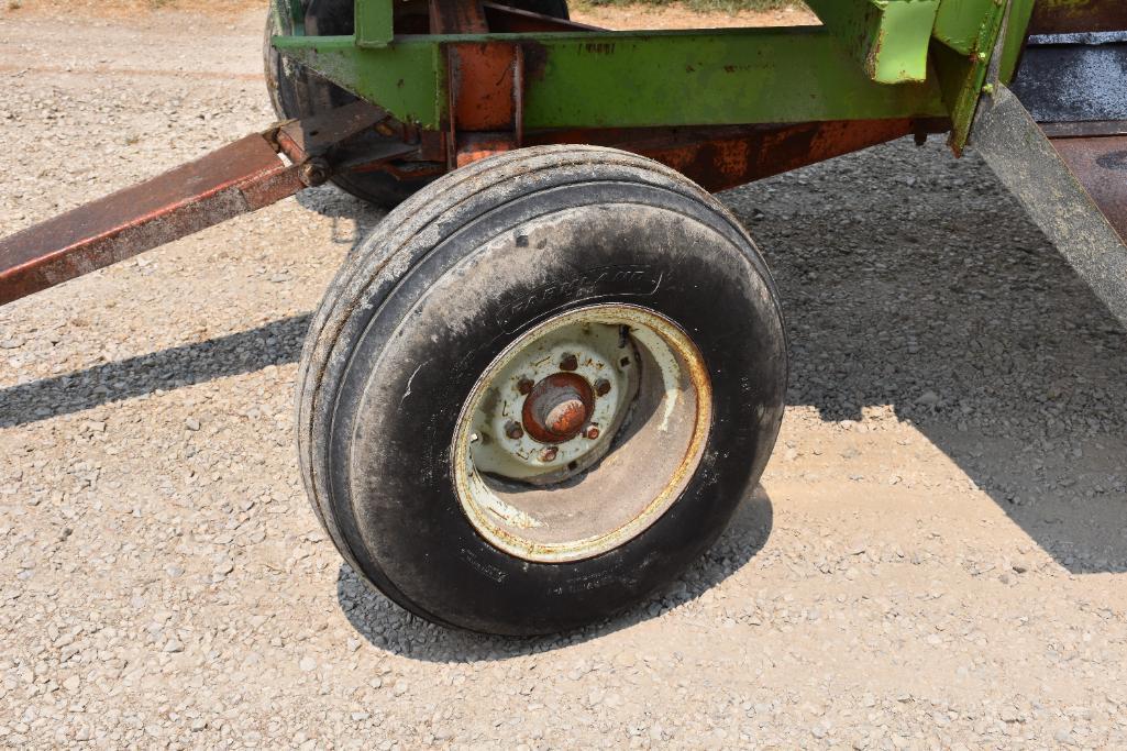 Parker 225 bu. gravity wagon w/ running gear