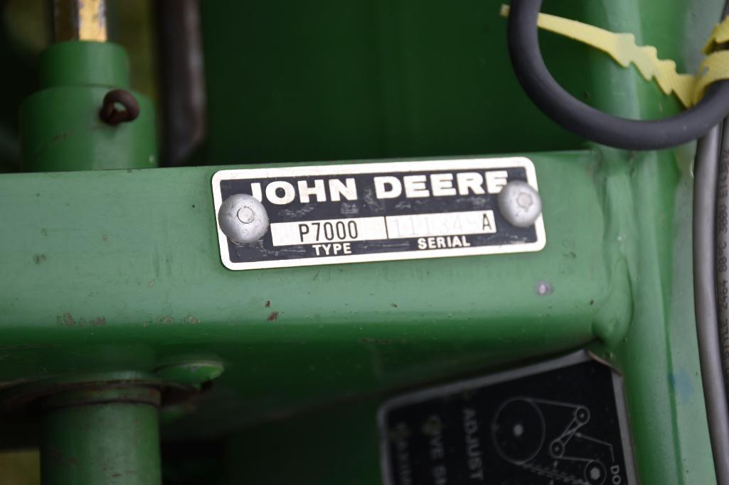 John Deere 7000 4 row 38" planter