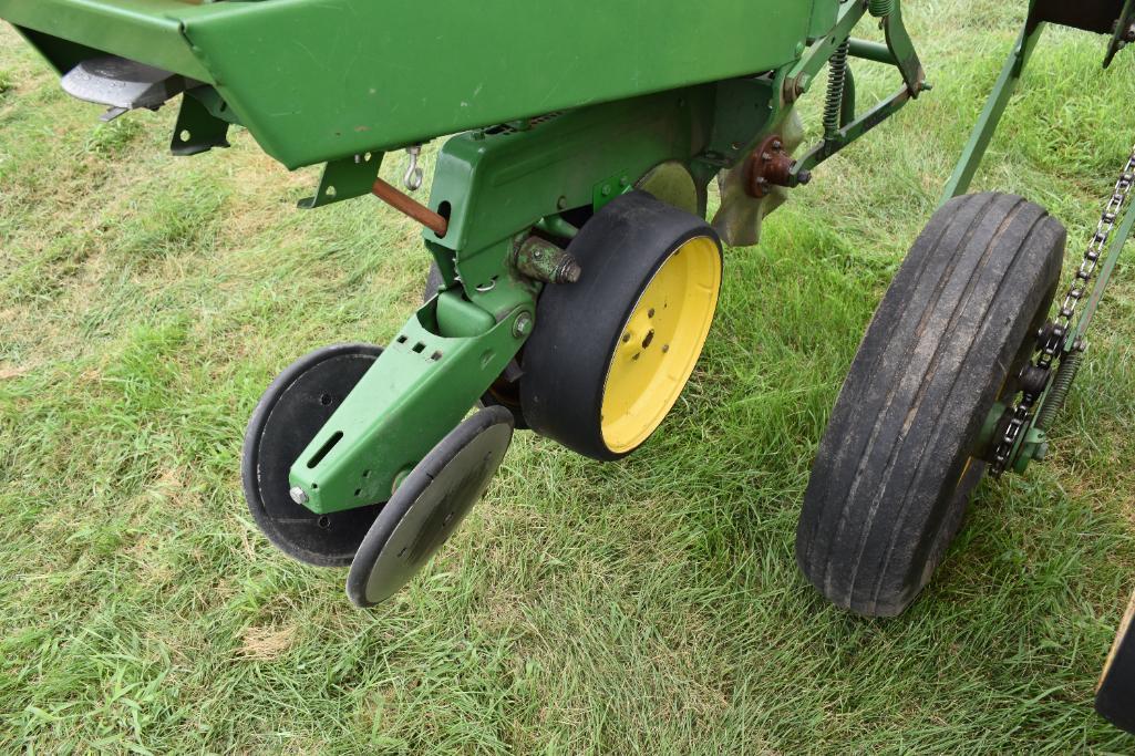 John Deere 7000 4 row 38" planter