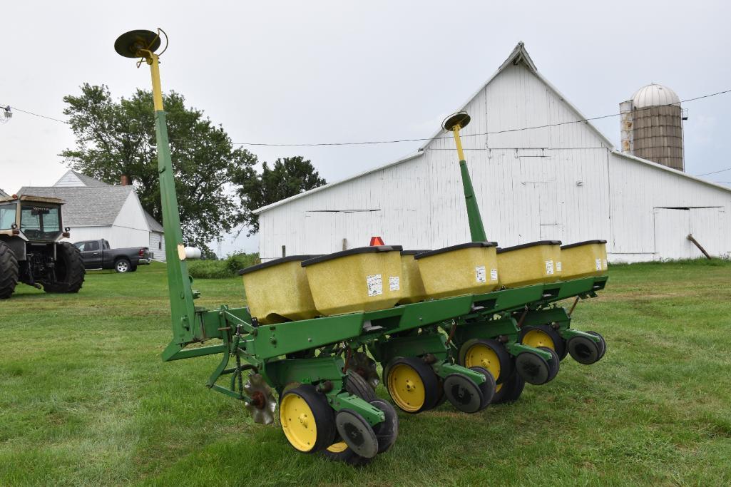 John Deere 7000 4 row 38" planter