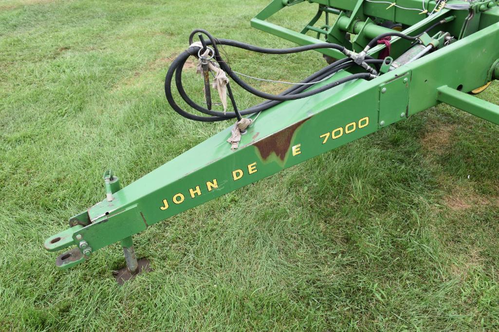 John Deere 7000 4 row 38" planter