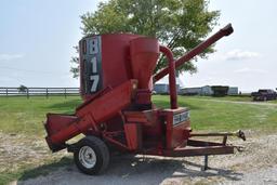 Farmhand 817 grinder mixer