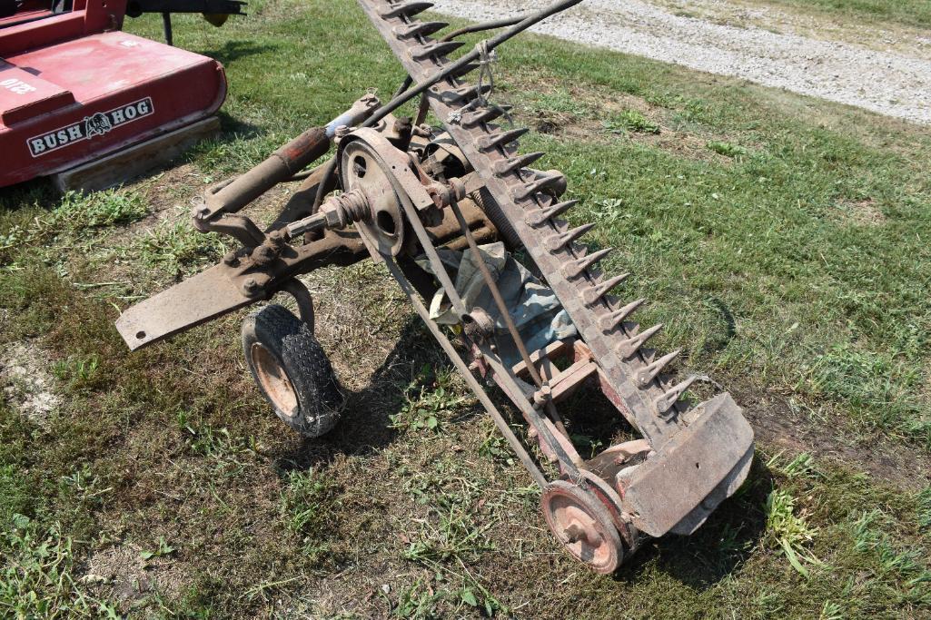 International Harvester 7' semi mount sickle mower