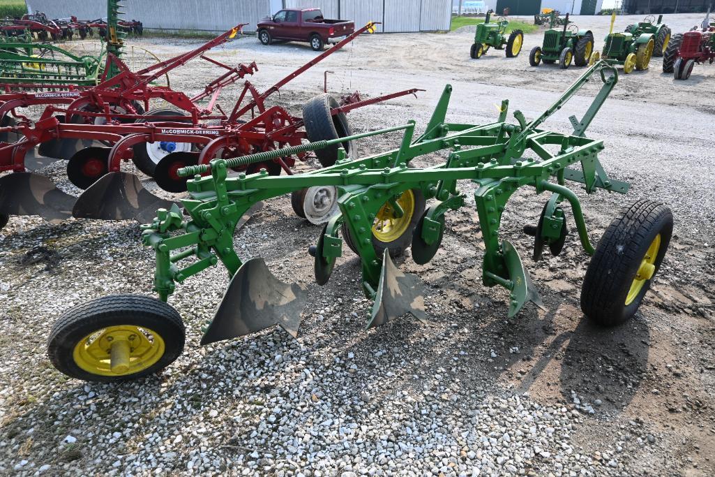 John Deere 55 AB-H 3-bottom plow