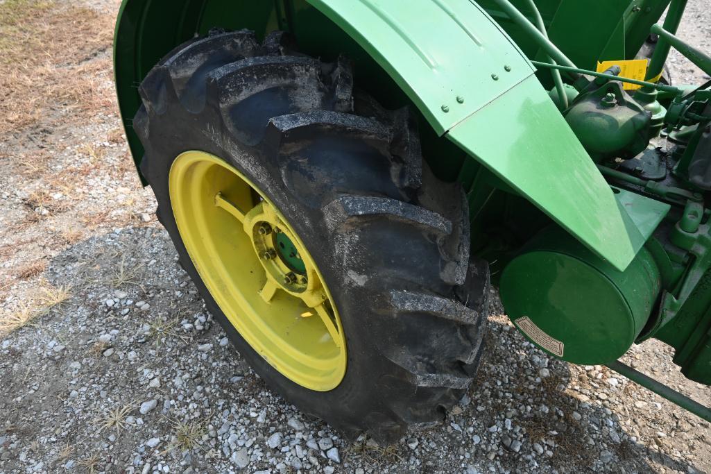 1939 John Deere BR tractor