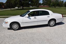 2003 Lincoln TSignature Series Town Car