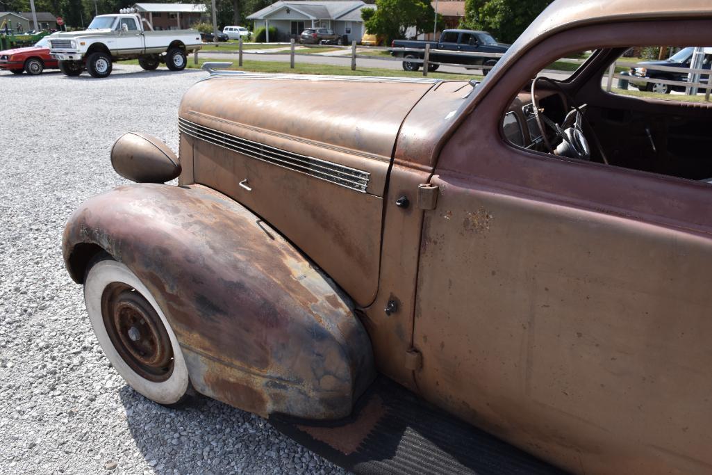 1937 Pontiac "8"