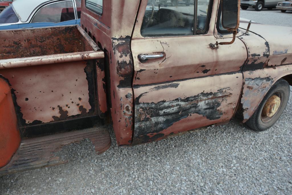 1961 Chevrolet Apache 10 step side pickup