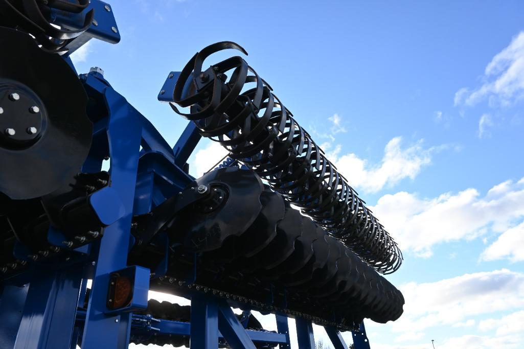 2019 Landoll 7833 40' high speed disk