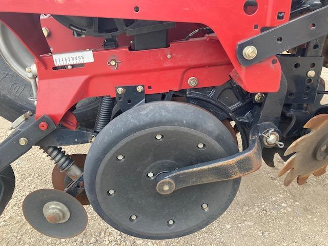 2014 Case-IH 1255 16 row 30" planter