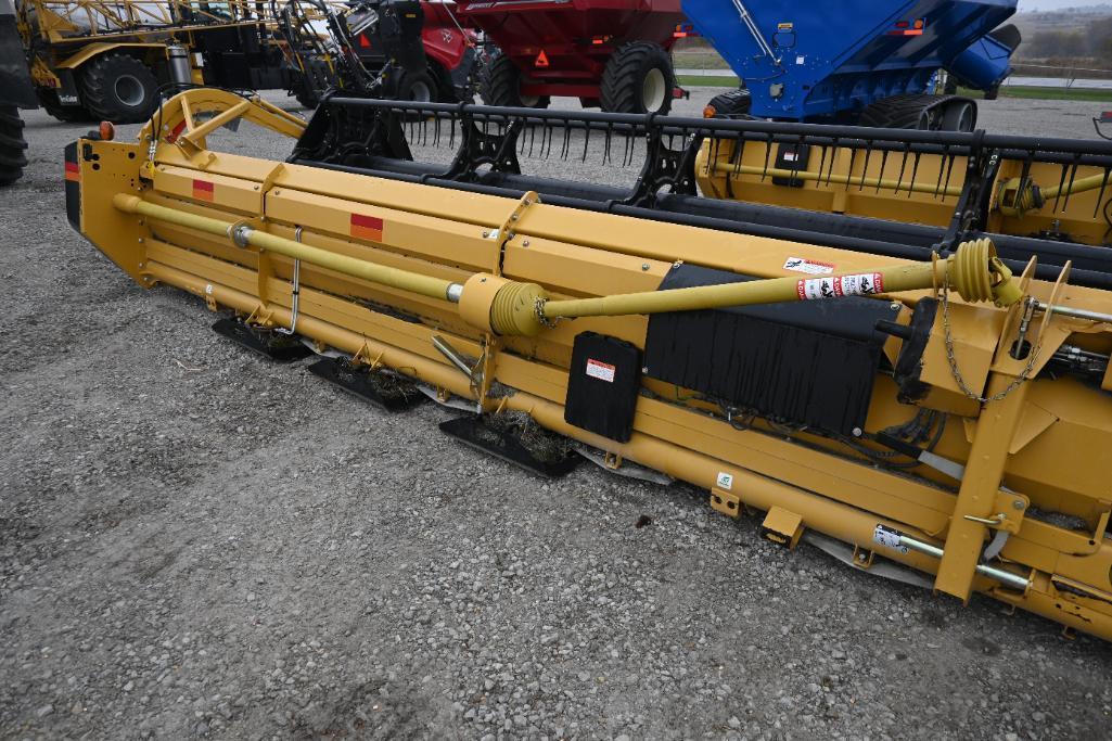 2016 Lexion F1200 40' grain platform