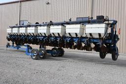 2009 Kinze 3600 16 row 30" planter