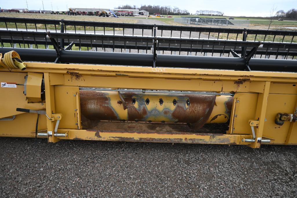 2014 Lexion F900 30' grain platform