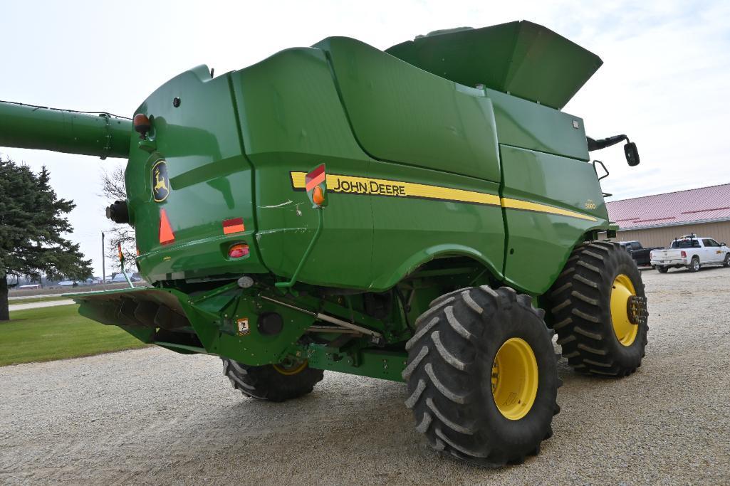 2013 John Deere S680 4wd combine