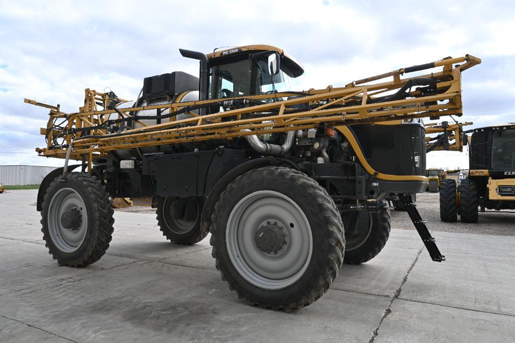 2013 Ag-Chem RoGator 1300 self-propelled sprayer