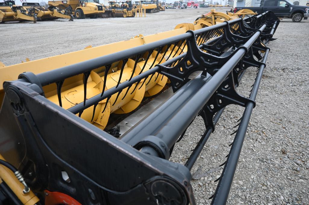 2011 Lexion F1050 35' grain platform