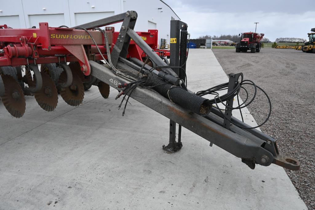 2019 Sunflower 4610 9-shank disc ripper