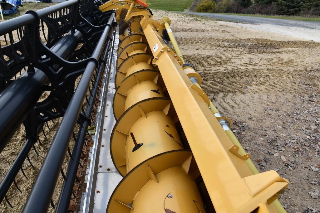 2012 Lexion F1050 35' grain platform