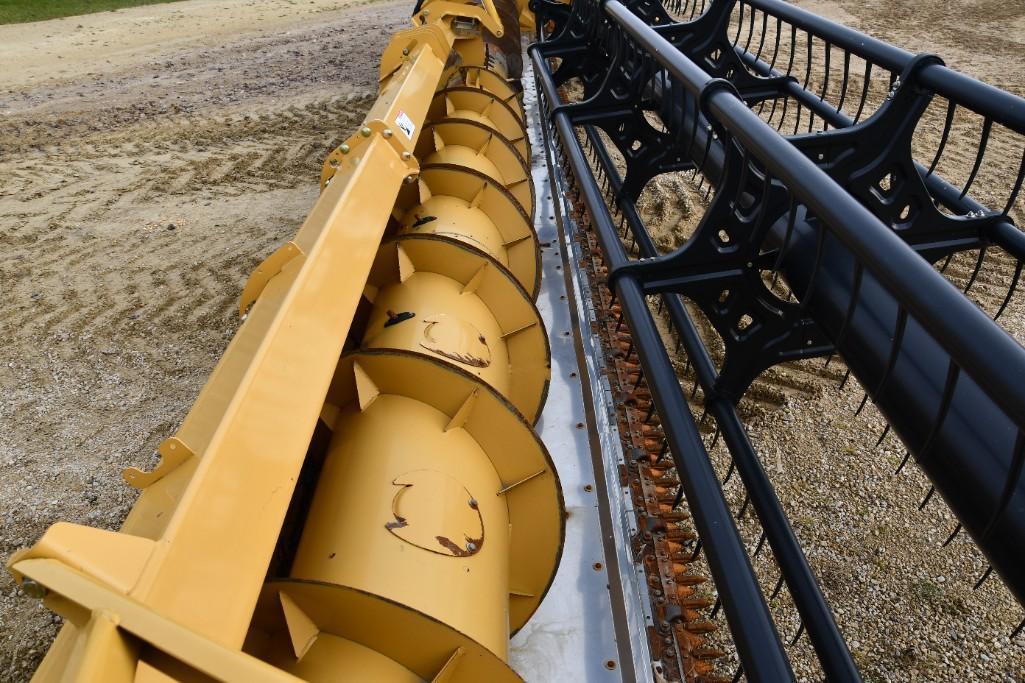 2012 Lexion F1050 35' grain platform