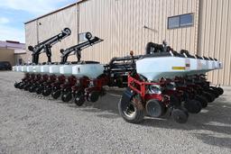 2002 White 8524 24 row 30" planter