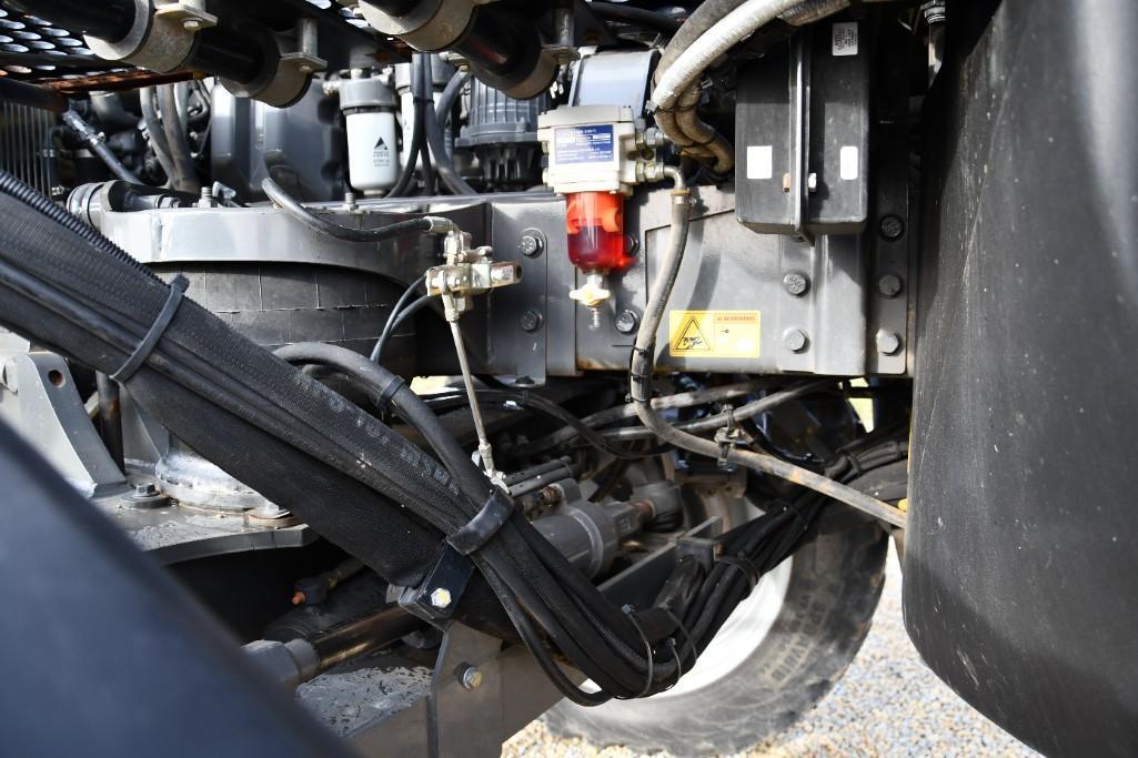 2015 Ag-Chem RoGator 1100 self-propelled applicator