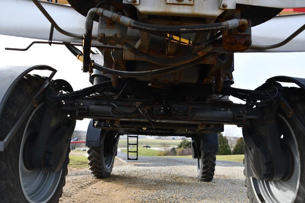 2015 Ag-Chem RoGator 1100 self-propelled applicator