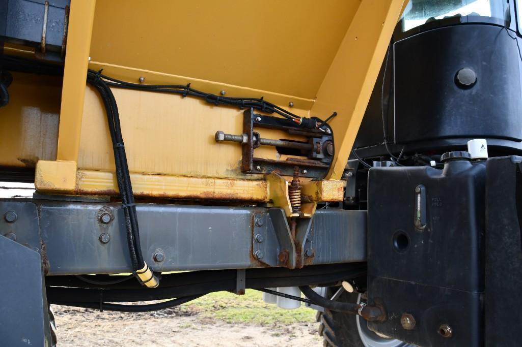 2015 Ag-Chem RoGator 1100 self-propelled applicator