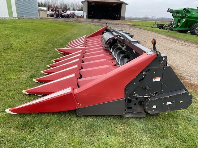 Drago S12TR 12 row 22" corn head