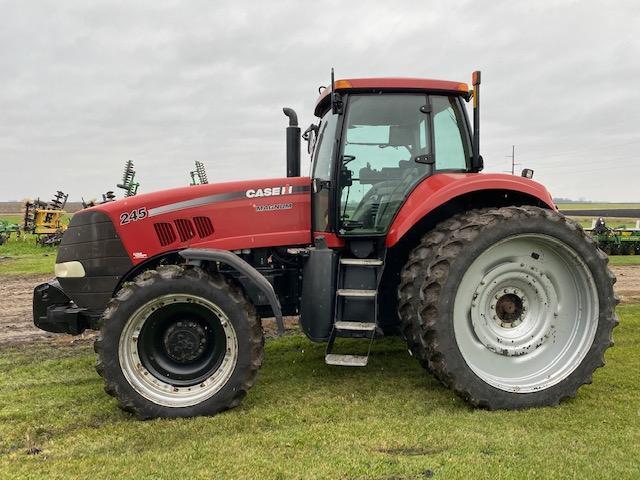 2009 Case-IH 245 Magnum MFWD tractor