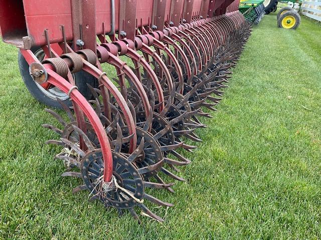 Case-IH 181 22' rotary hoe