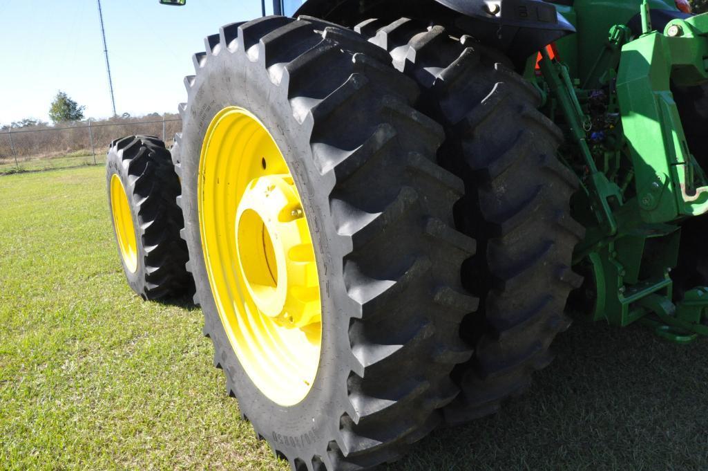 2019 John Deere 8370R MFWD tractor