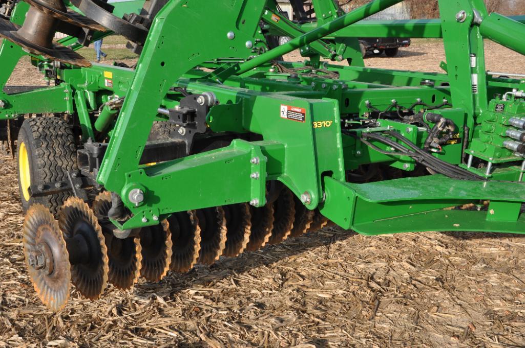 2019 John Deere 2660VT 33' vertical tillage tool