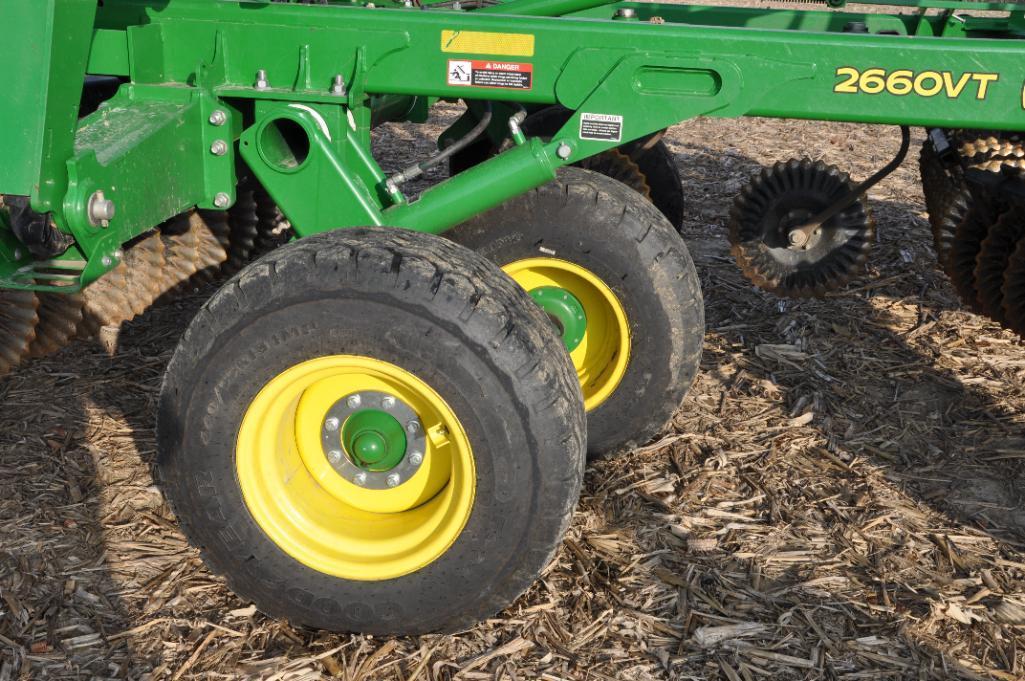 2019 John Deere 2660VT 33' vertical tillage tool