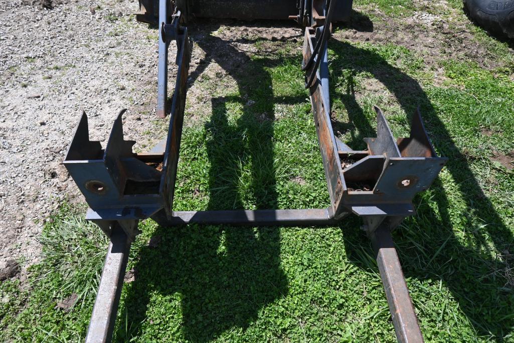 Allied 594 loader w/ 6' material bucket & brackets off Allis Chalmers 6060 tractor