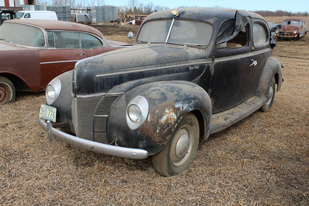 1940 Ford Deluxe