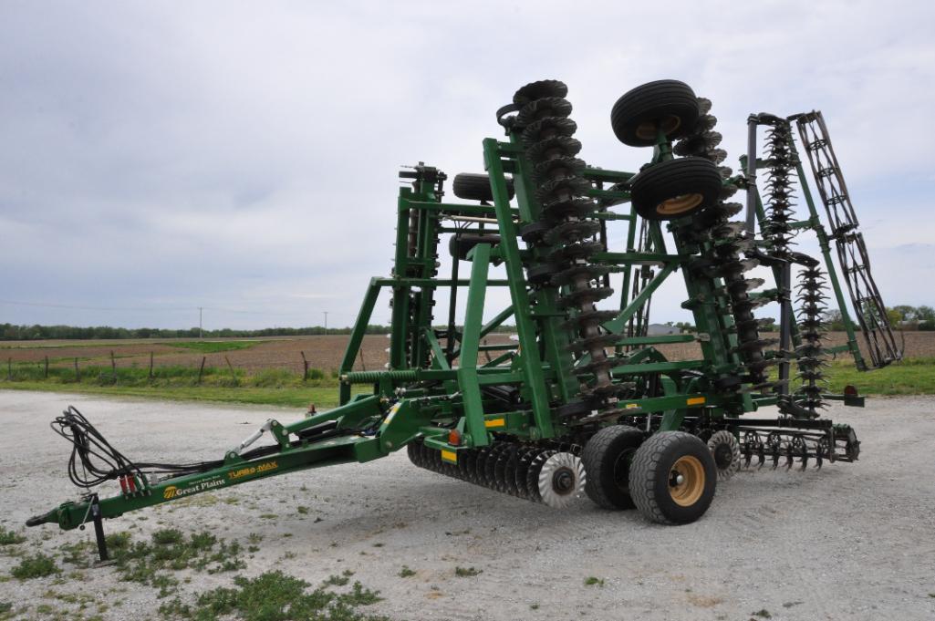 2018 Great Plains 3000TM Turbo Max 30' vertical tillage tool