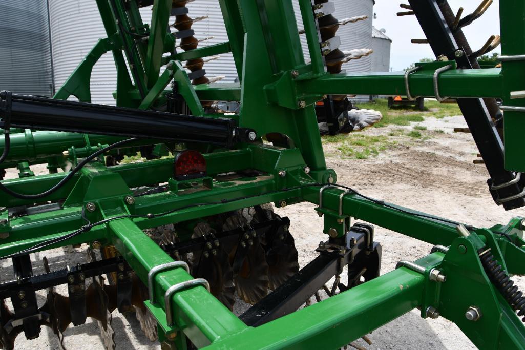 2018 Great Plains 3000TM Turbo Max 30' vertical tillage tool